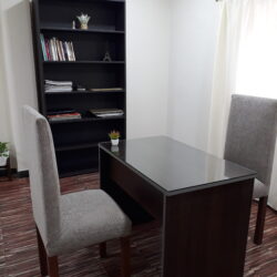 Se alquila consultorio